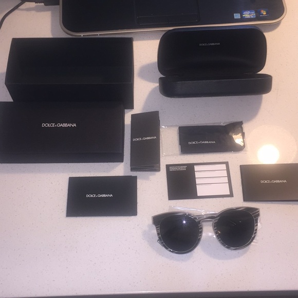 DOLCE & GABBANA Sunglasses - Picture 6 of 7